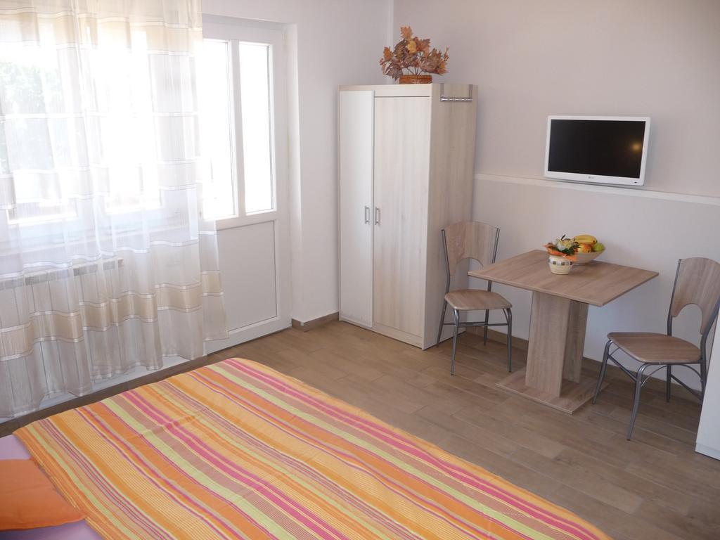 Apartments & Rooms Milka ウマグ エクステリア 写真